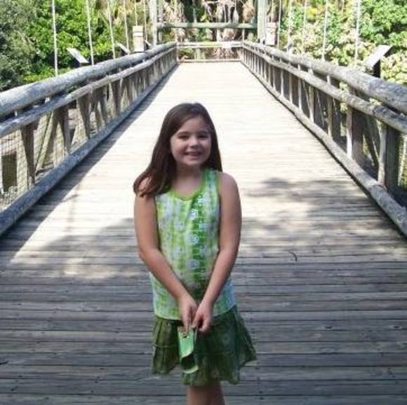 Meet your Posher, Laura - Picture 1 of 1